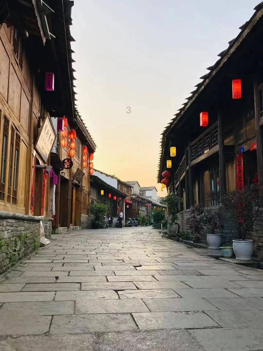 不小心把朋友用红油泼了一身怎么哄？游戏画面